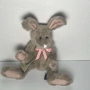 Boyd's Bear  JB Bean Stuffed Bunny Rabbit Livingston 11" High Pink Bow